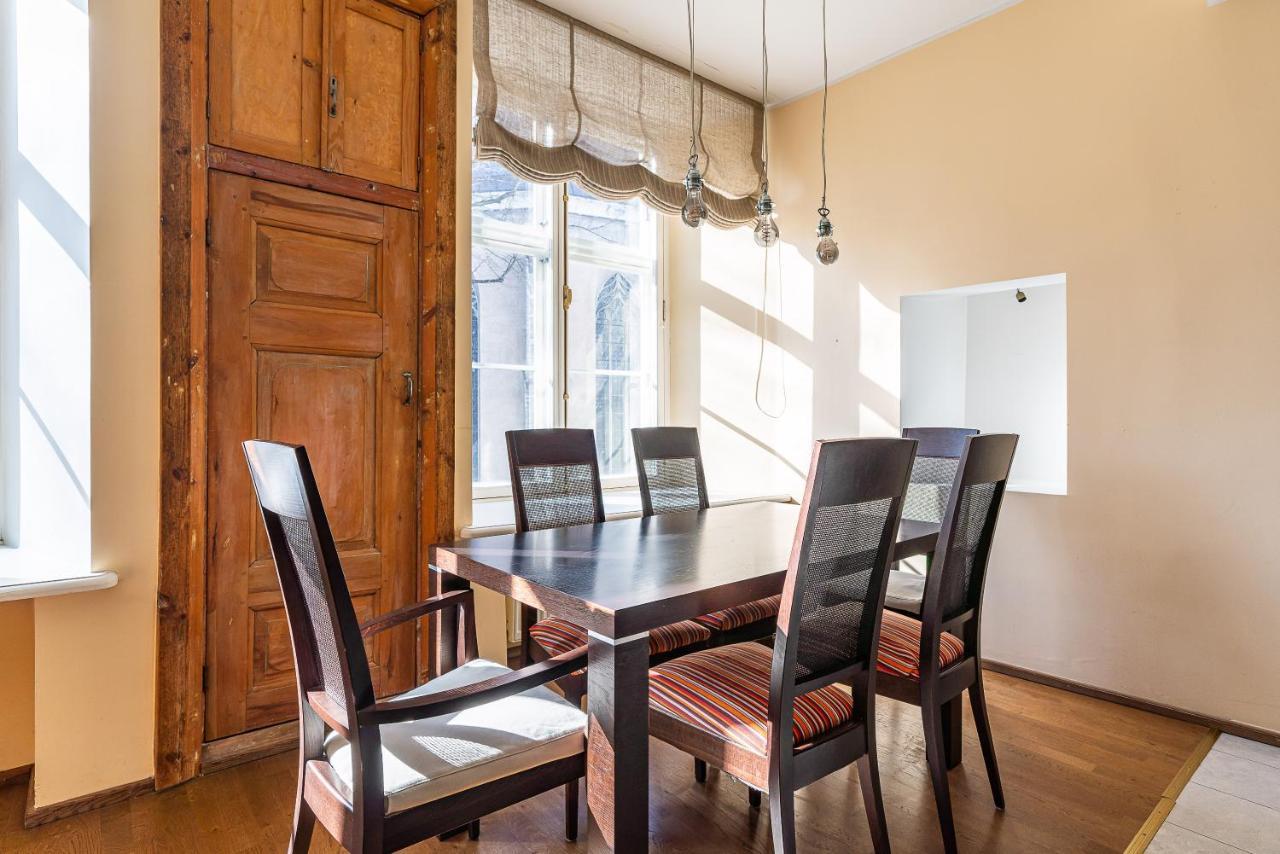 Old Town - Oleviste Apartment タリン エクステリア 写真